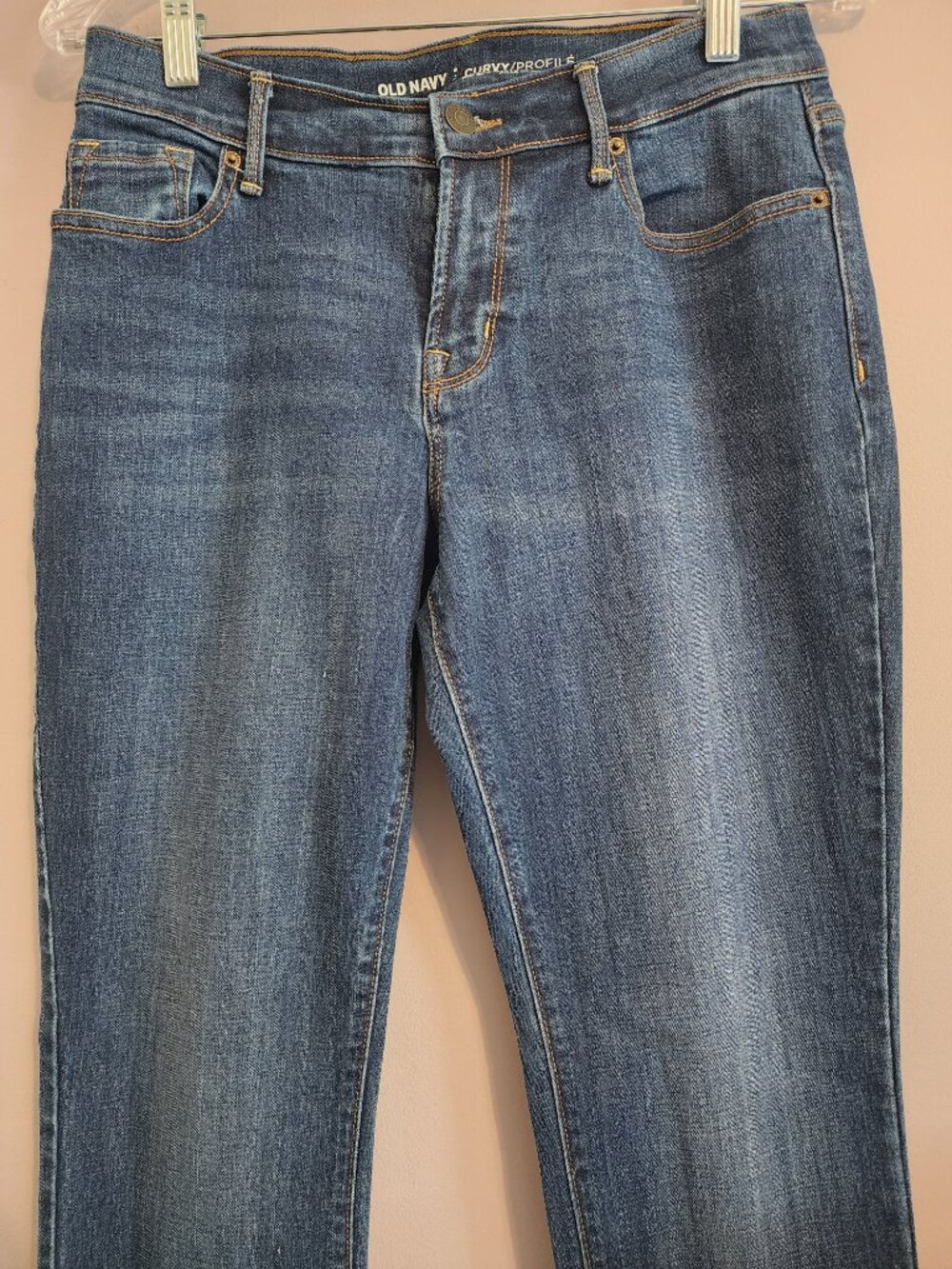 2/$25 Old Navy Curvy Profile Mid Rise Blue Jeans Size 4 Short - Picture 2 of 11
